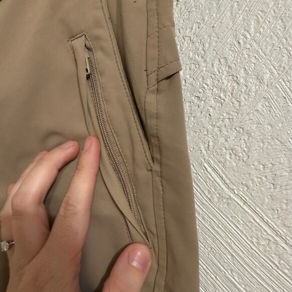 Magellan Outdoor Women’s Size Small Khaki Dark Cream Shorts Lightweight Comfort - Picture 4 of 7